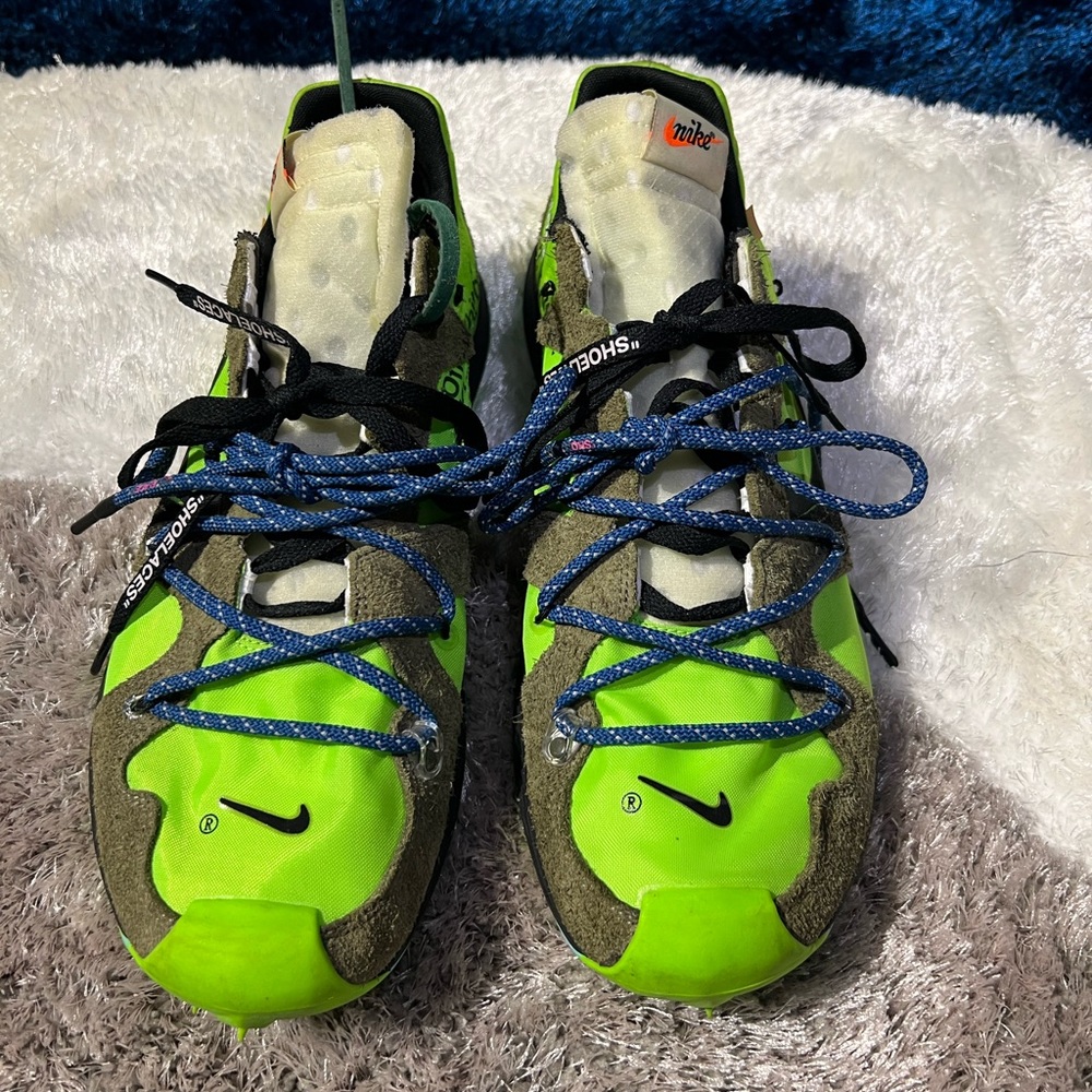Off-White Sneakers